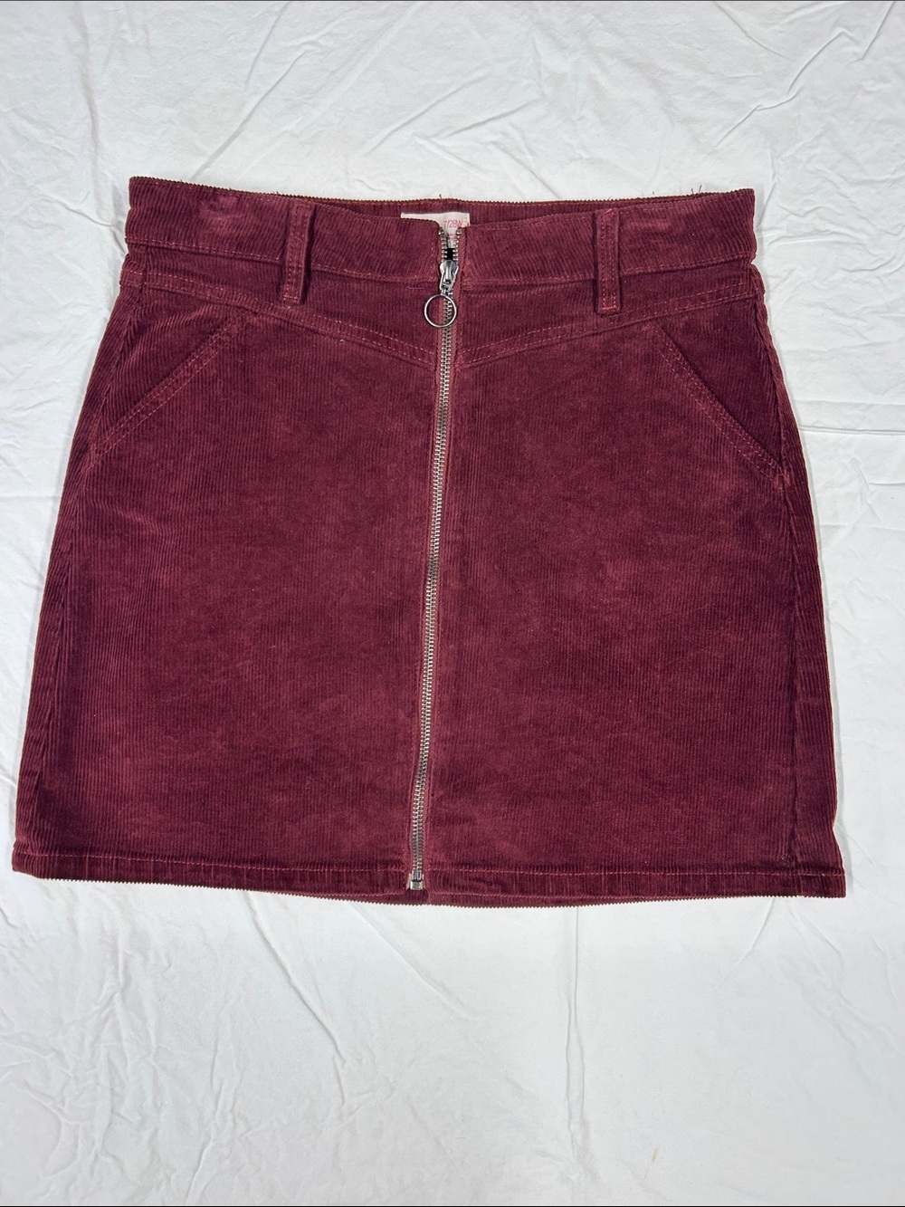 SO Corduroy Mini Skirt Burgundy Zip Front Ring Pull Sz 7 / 28W